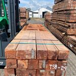 Ca. 12x Massaranduba balken fijnbezaagd, 150x150mm, lengte 400cm